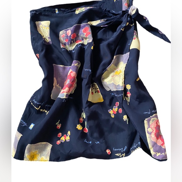 Dresses & Skirts - Vintage floral faux wrap skirt